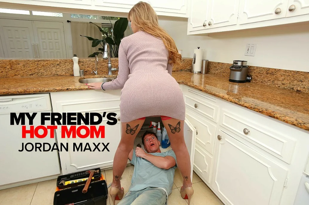 My Friend's Hot Mom - Jordan Maxx - Sexy Milf Jordan Maxx checks her son's friend's tool to see how well it works